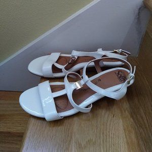 NWOT Sofft white patent leather sandals